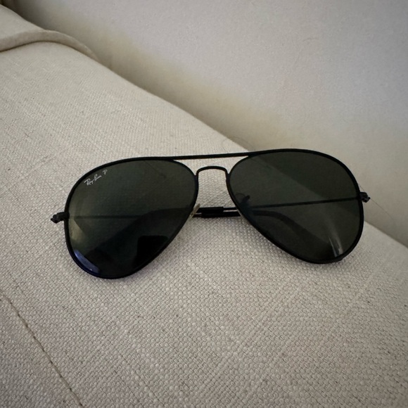 AS IS NEEDS REPAIR Sunglasses - Picture 1 of 2